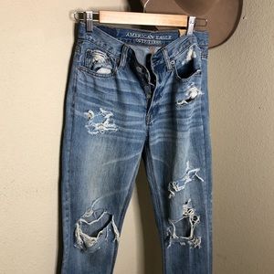 High rise American eagle distressed denim pants